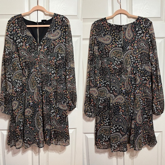 torrid Dresses & Skirts - torrid Black Paisley Floral Long-Sleeve A-Line Dress